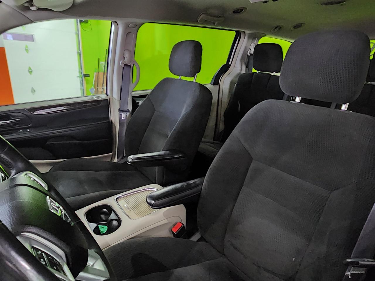 2016 Dodge Grand Caravan Crew Heated Seats, Heated Wheel Auto Start Photo