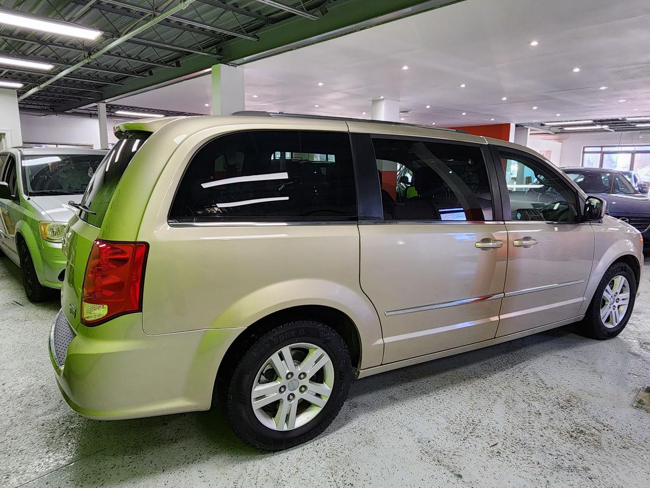2016 Dodge Grand Caravan Crew Heated Seats, Heated Wheel Auto Start Photo