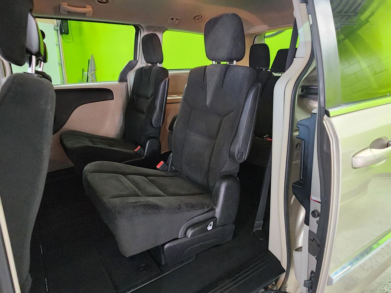 2016 Dodge Grand Caravan Crew Heated Seats, Heated Wheel Auto Start Photo