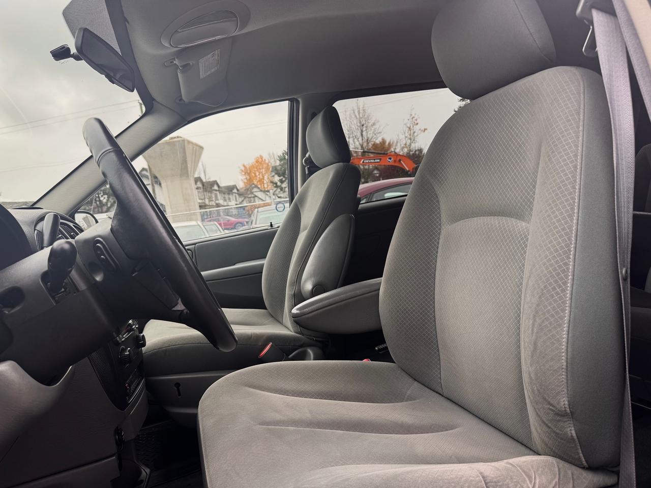 2007 Dodge Caravan SXT FINANCING AVAILABLE Photo10