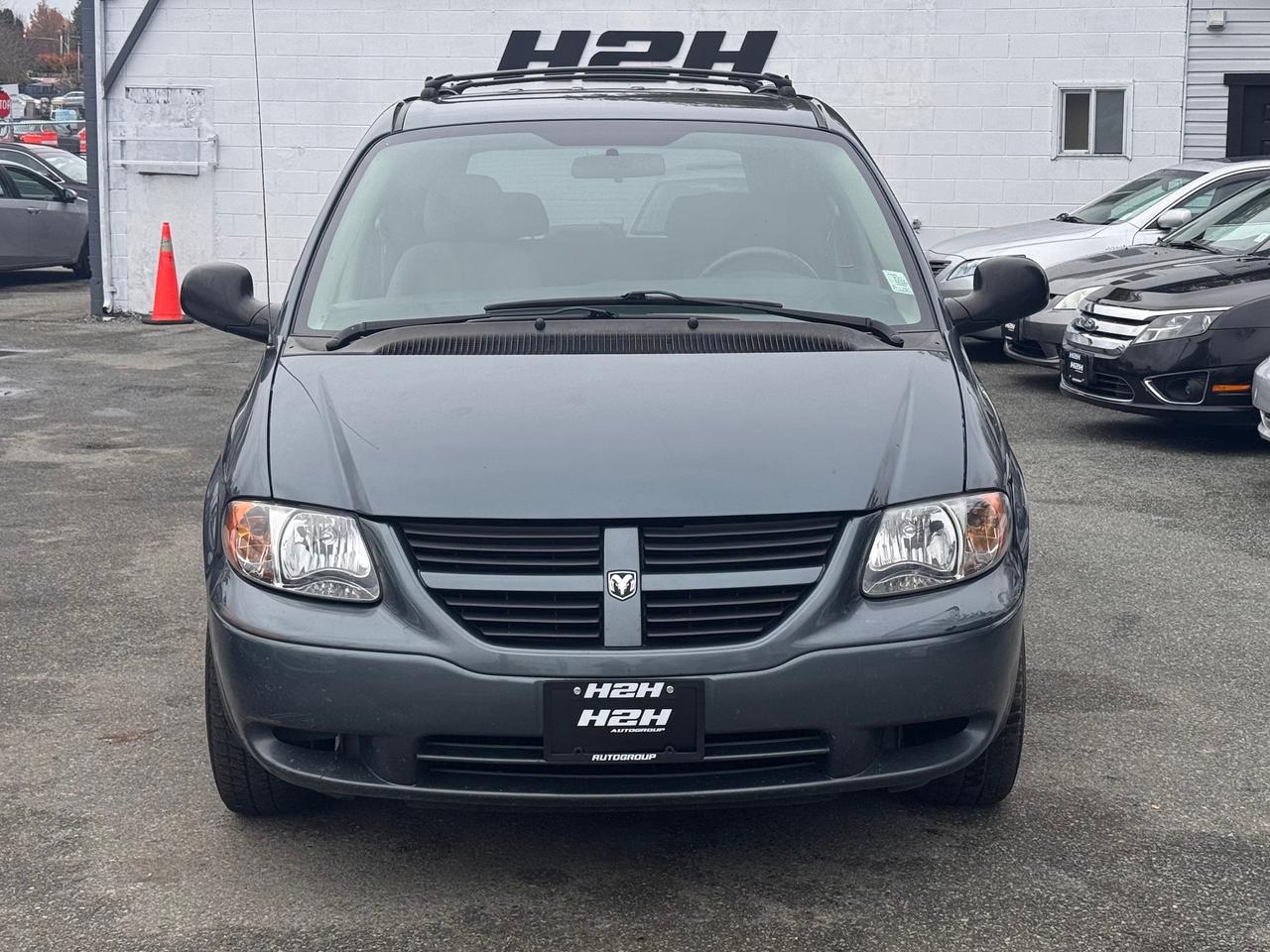 2007 Dodge Caravan SXT FINANCING AVAILABLE Photo2