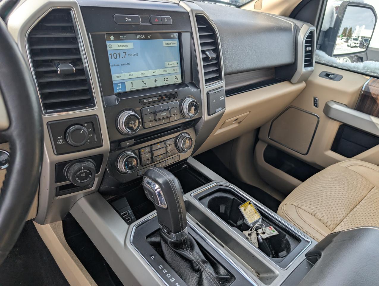 2017 Ford F-150 4WD SUPERCREW 145" LARIAT Photo