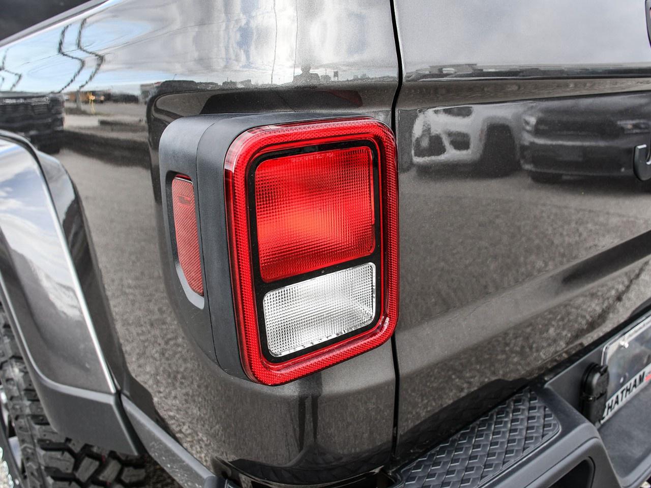 2026 Jeep Gladiator  Photo