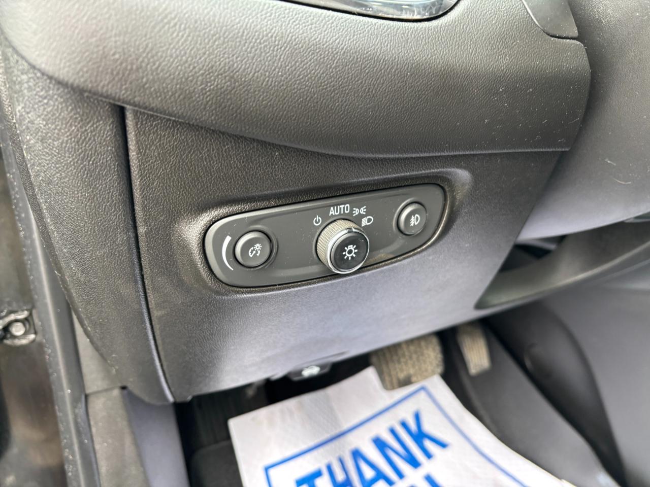 2021 Chevrolet Equinox 2021 Chevrolet Equinox LT AWD Photo