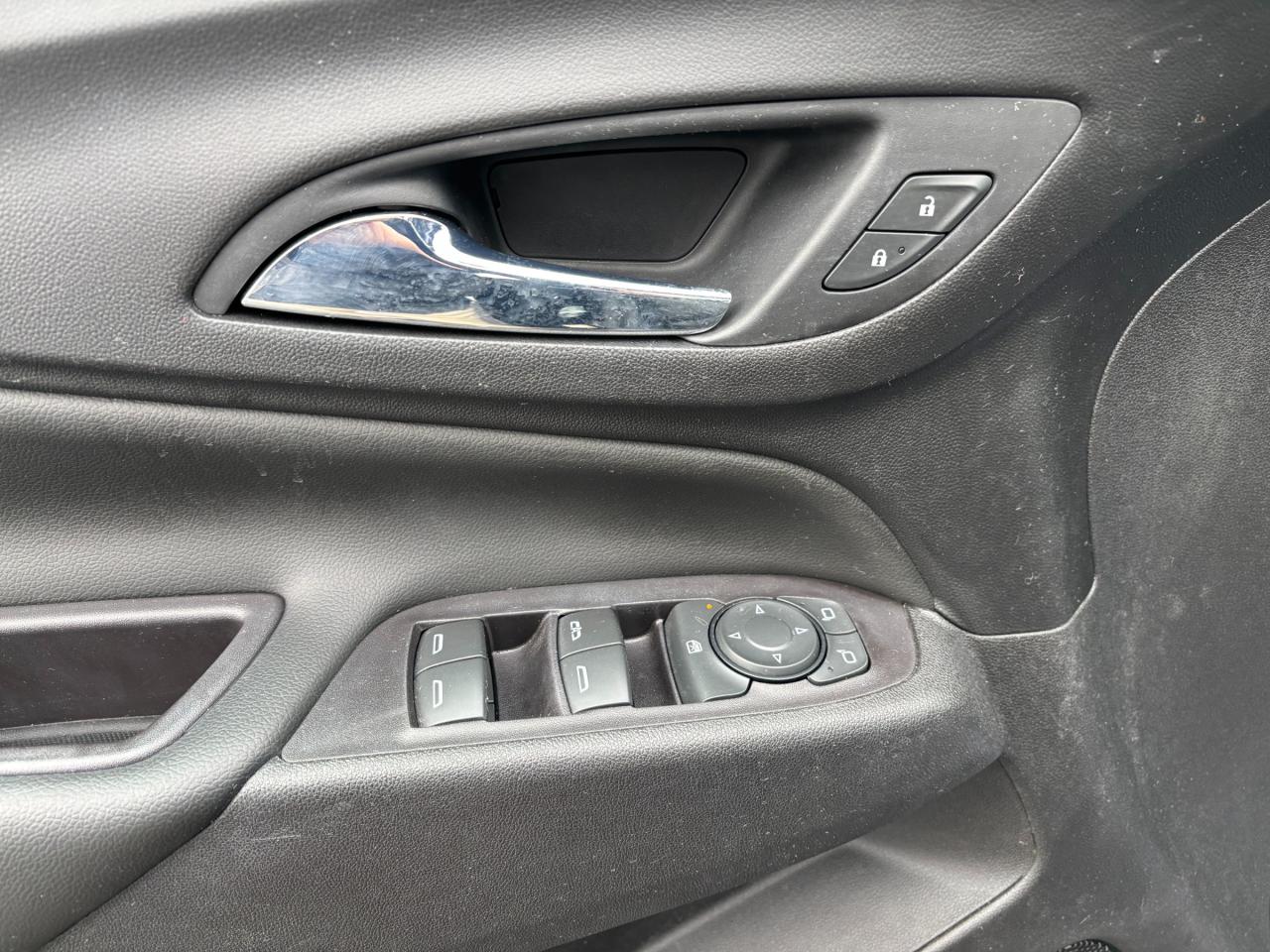 2021 Chevrolet Equinox 2021 Chevrolet Equinox LT AWD Photo