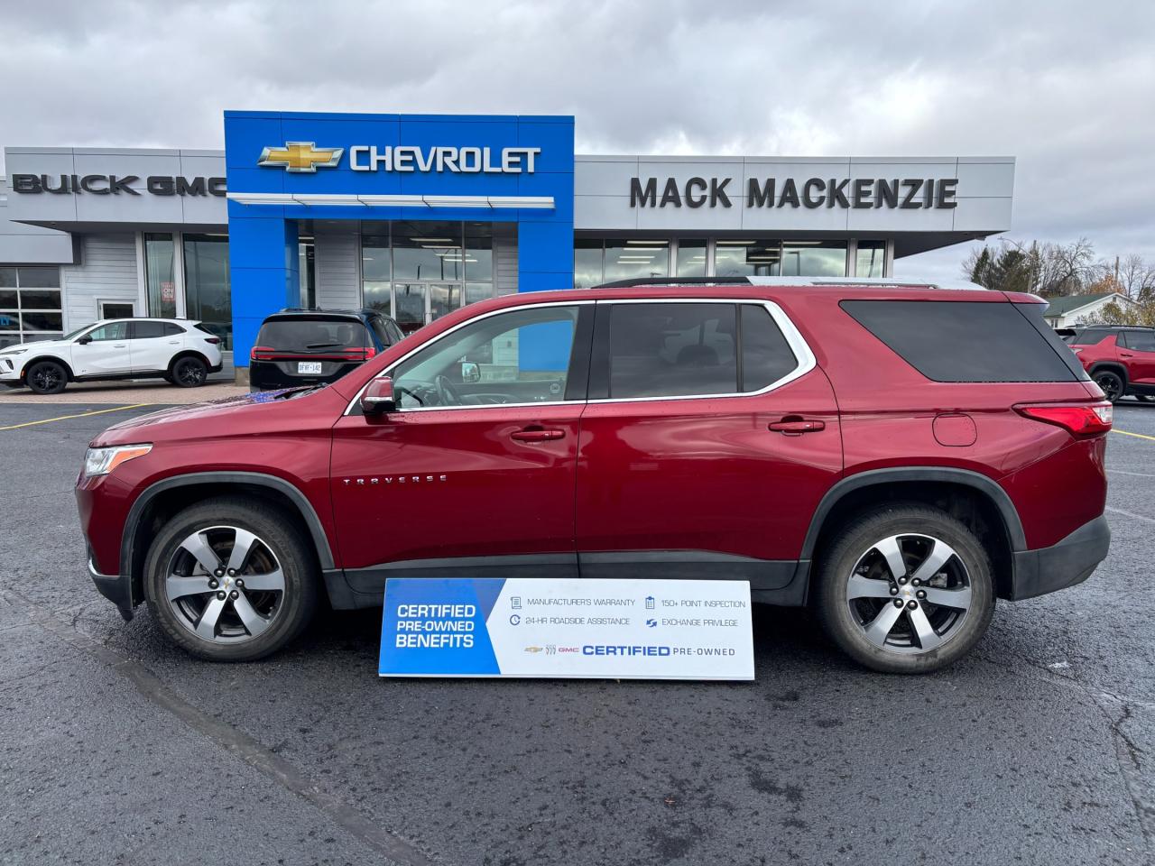 2018 Chevrolet Traverse 3LT 2018 Chevrolet Traverse LT True North AWD Photo3