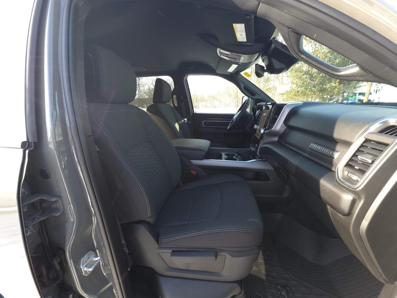 2026 RAM 2500 Big Horn 6.7L CUMMINS DIESEL! 4 X 4! 0% FINANCING UP TO 60 MONTHS! Photo