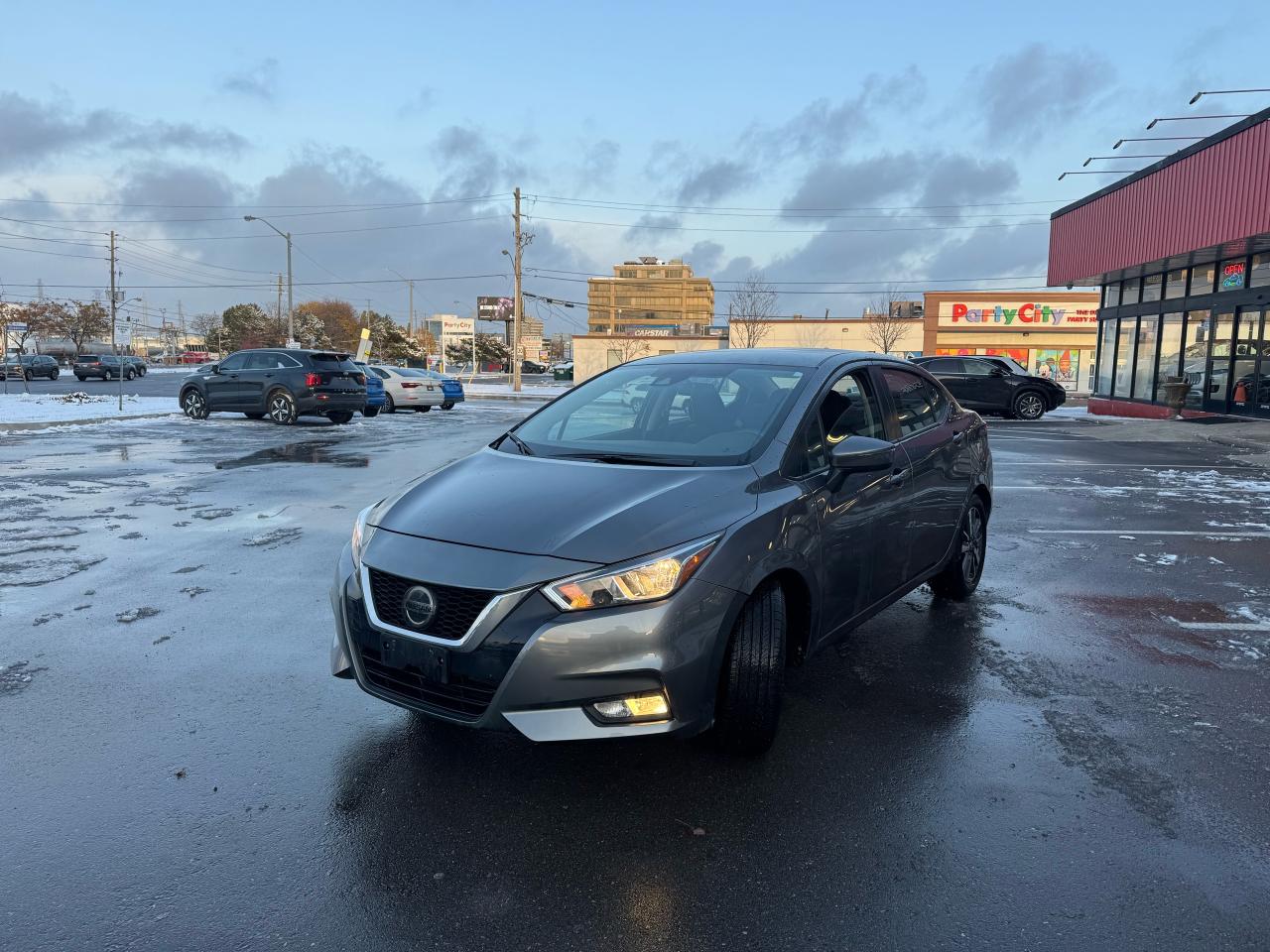 2021 Nissan Versa SV AUTO A/C A/CARPLAY L/ASSIST B/SPOT BACKUP CAMER Photo2