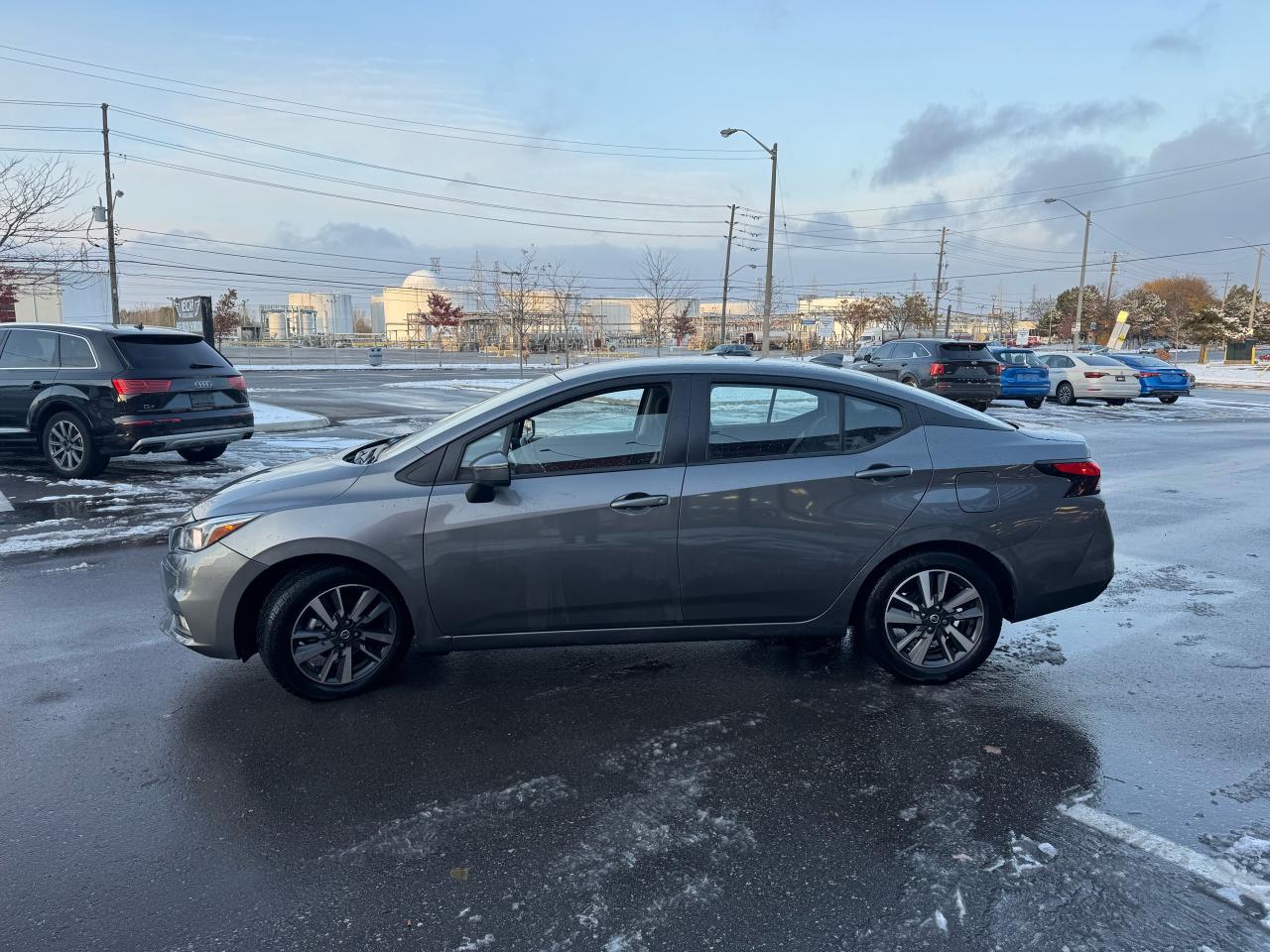 2021 Nissan Versa SV AUTO A/C A/CARPLAY L/ASSIST B/SPOT BACKUP CAMER Photo3