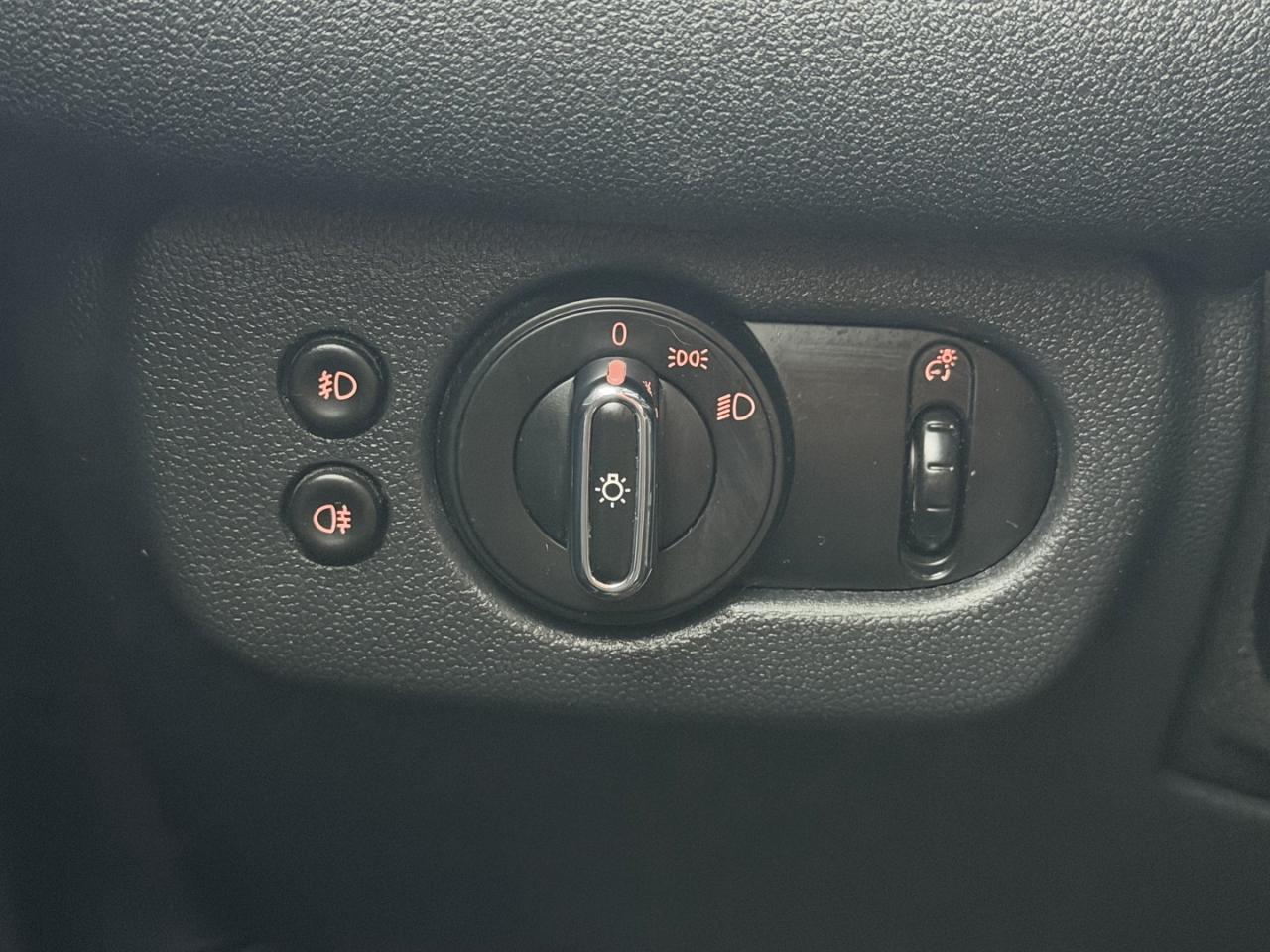 2017 MINI Cooper Clubman COOPER ALL4 - Photo #19