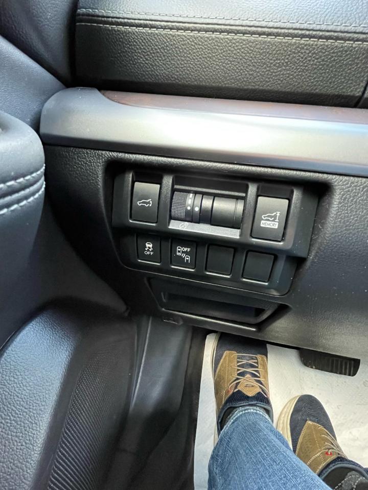 2019 Subaru Outback LIMITED - Photo #16