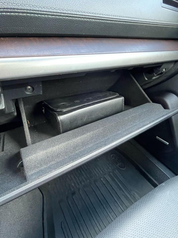 2019 Subaru Outback LIMITED - Photo #18