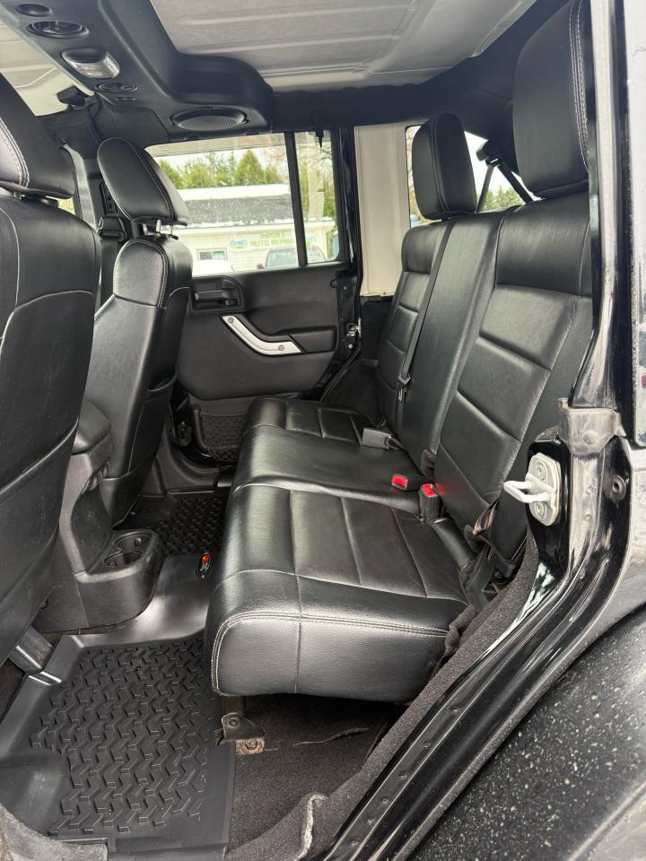 2012 Jeep Wrangler RUBICON Photo