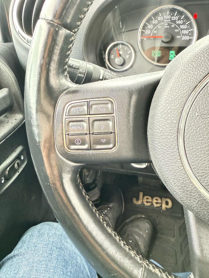 2012 Jeep Wrangler RUBICON Photo