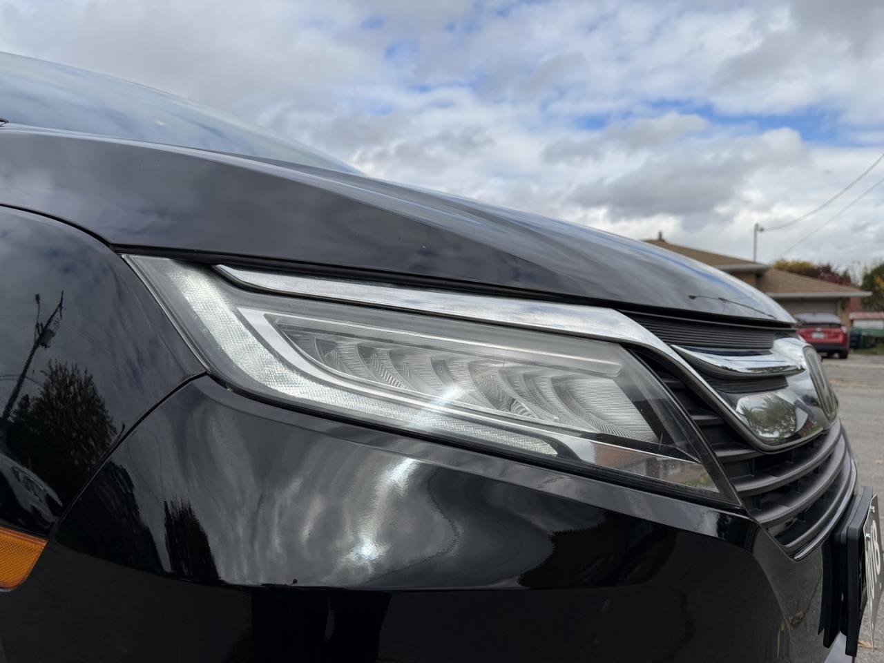 2018 Honda Odyssey Touring - Photo #6