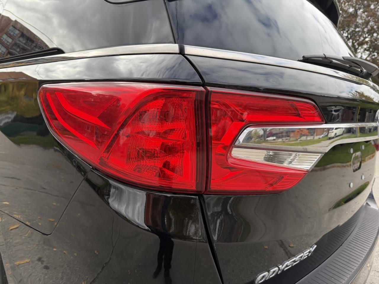 2018 Honda Odyssey Touring - Photo #7