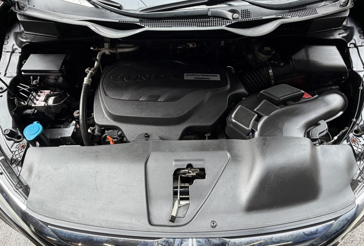 2018 Honda Odyssey Touring - Photo #11