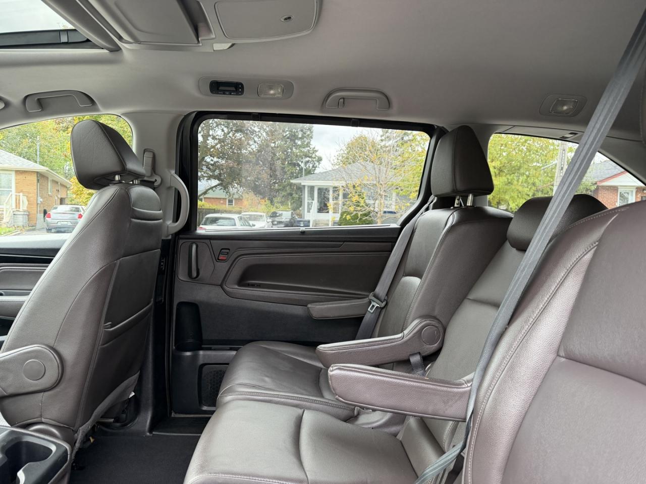 2018 Honda Odyssey Touring - Photo #16
