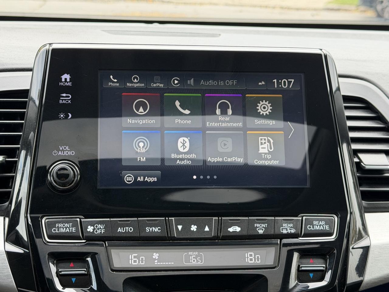 2018 Honda Odyssey Touring - Photo #23