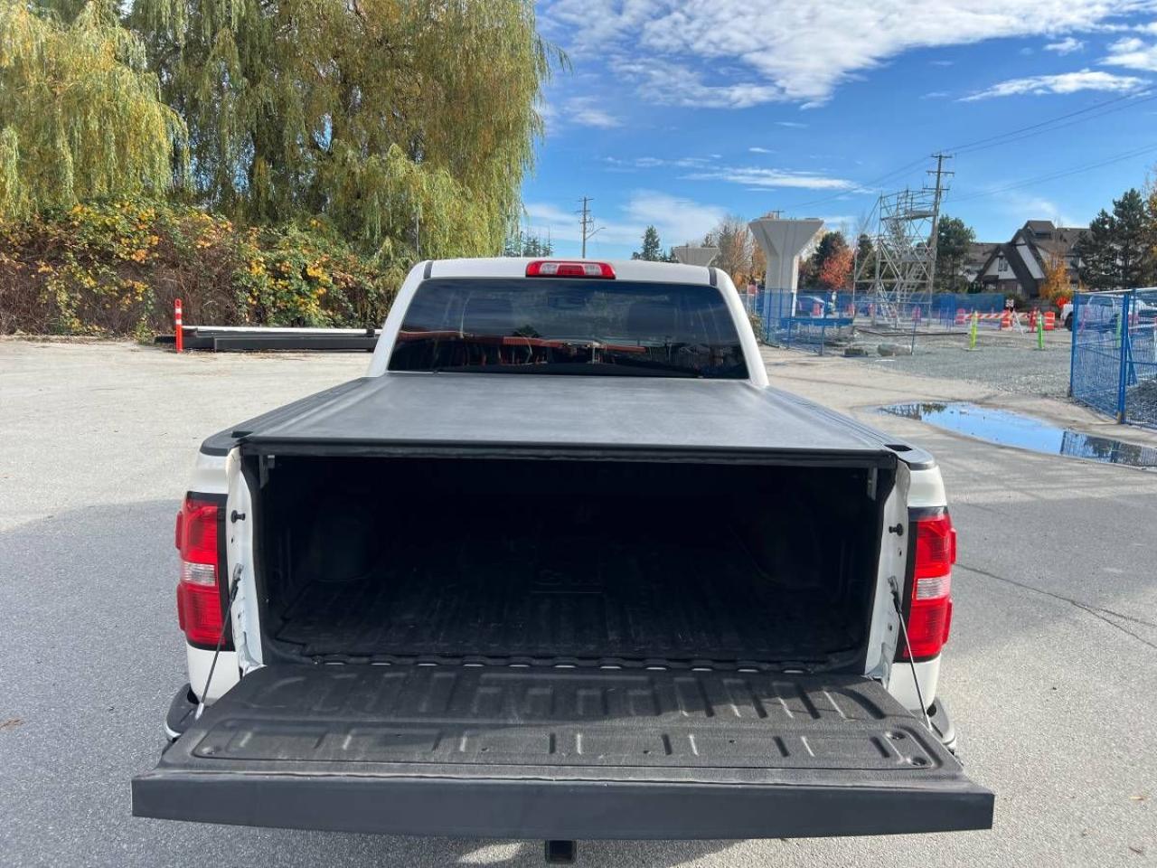 2015 GMC Sierra 1500 4WD CREW CAB 143.5" SLT - Photo #9