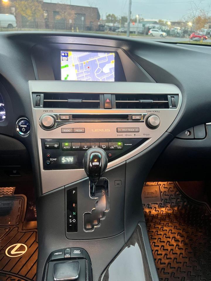 2014 Lexus RX 450h  - Photo #16