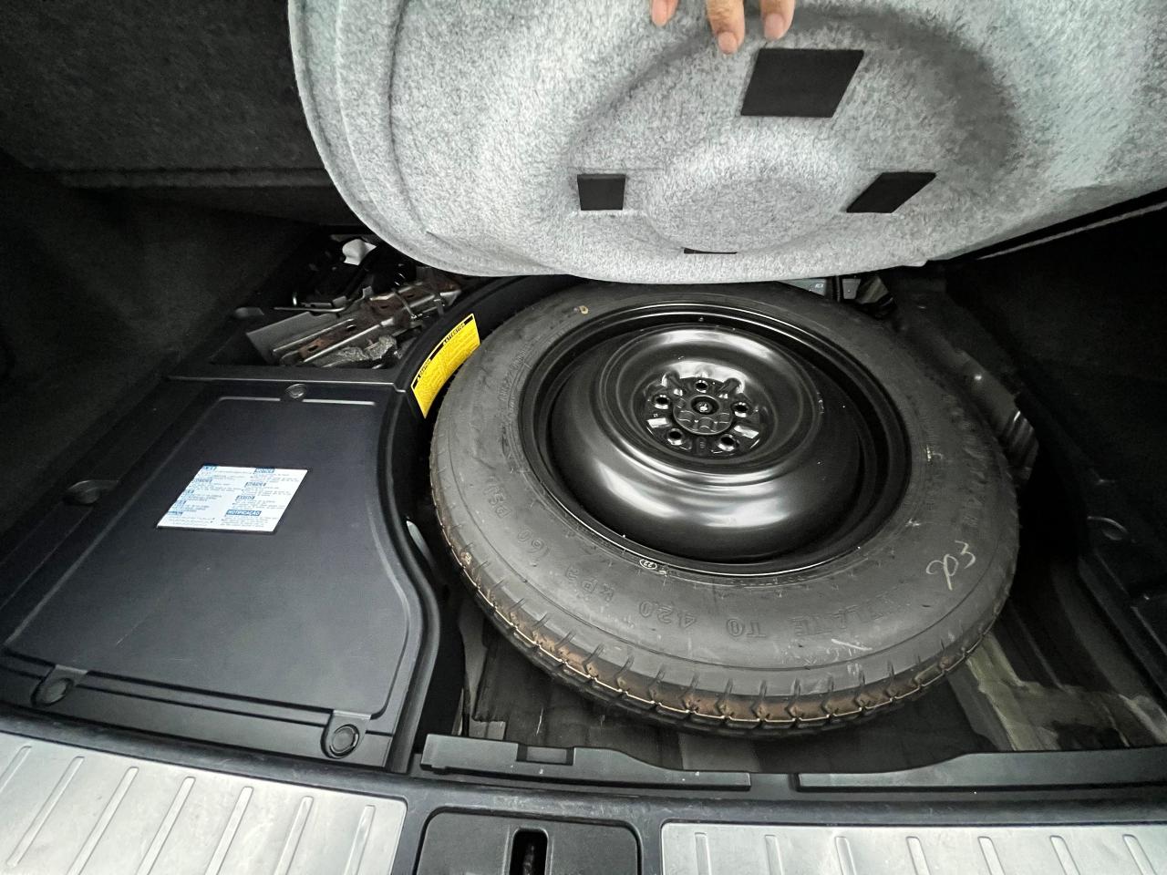 2014 Lexus RX 450h  - Photo #18