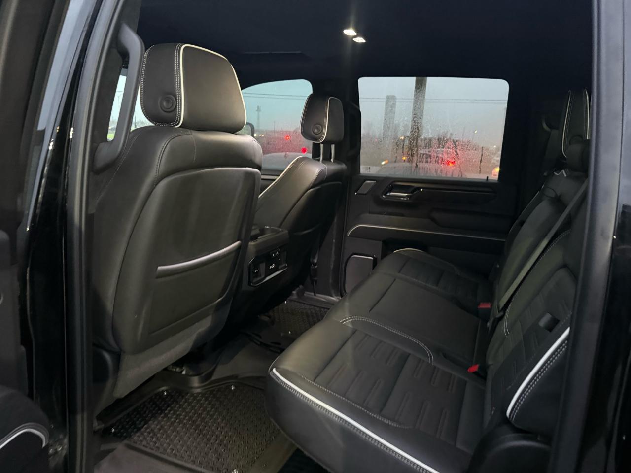 2025 GMC Sierra 2500 AT4X, DURAMAX, CREW, 22KMS, LOADED, WARRANTY - Photo #12