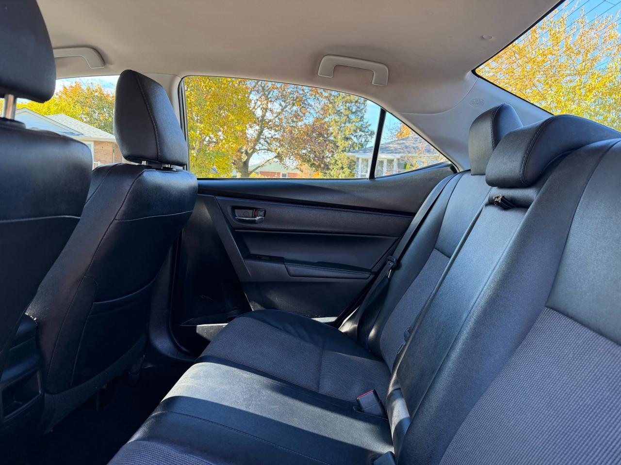 2018 Toyota Corolla SE - Photo #10