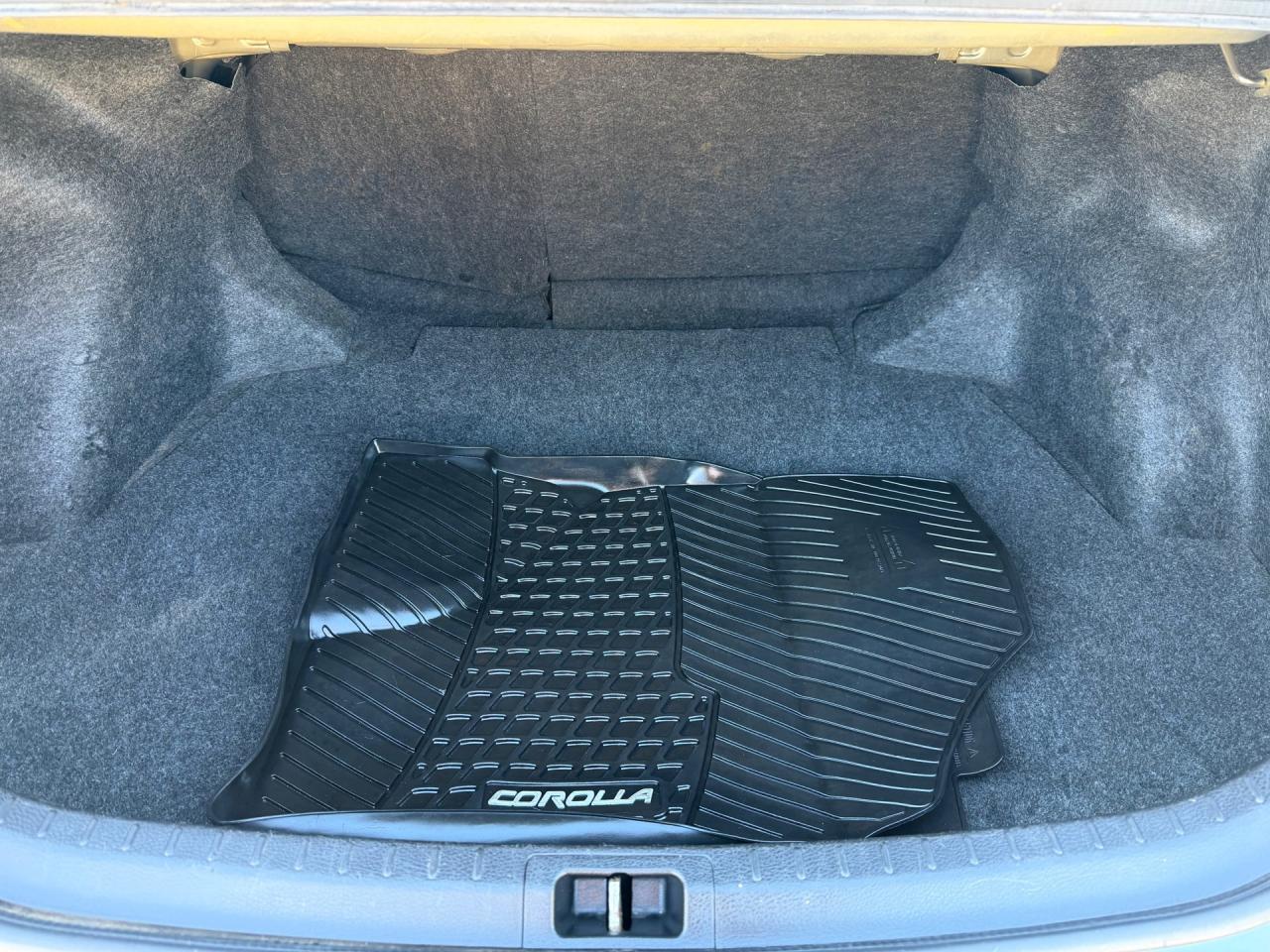 2018 Toyota Corolla SE - Photo #9