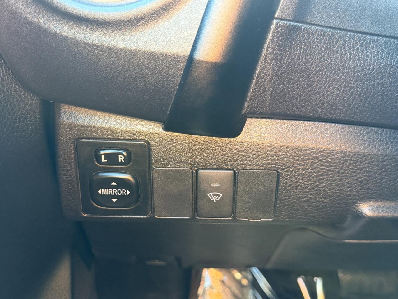 2018 Toyota Corolla SE - Photo #17