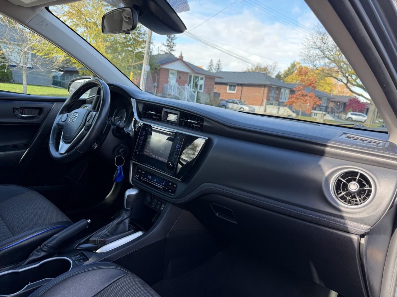 2018 Toyota Corolla SE - Photo #22