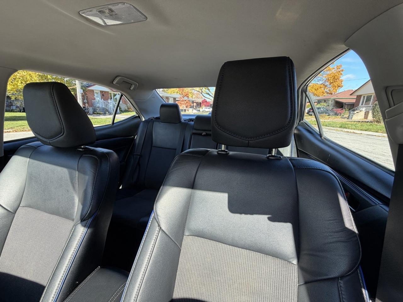 2018 Toyota Corolla SE CVT Photo