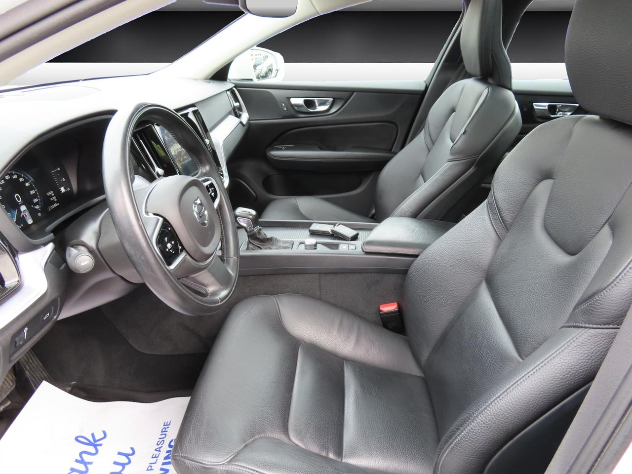 2019 Volvo S60 T6 AWD Momentum - Navigation - Leather !!! Photo