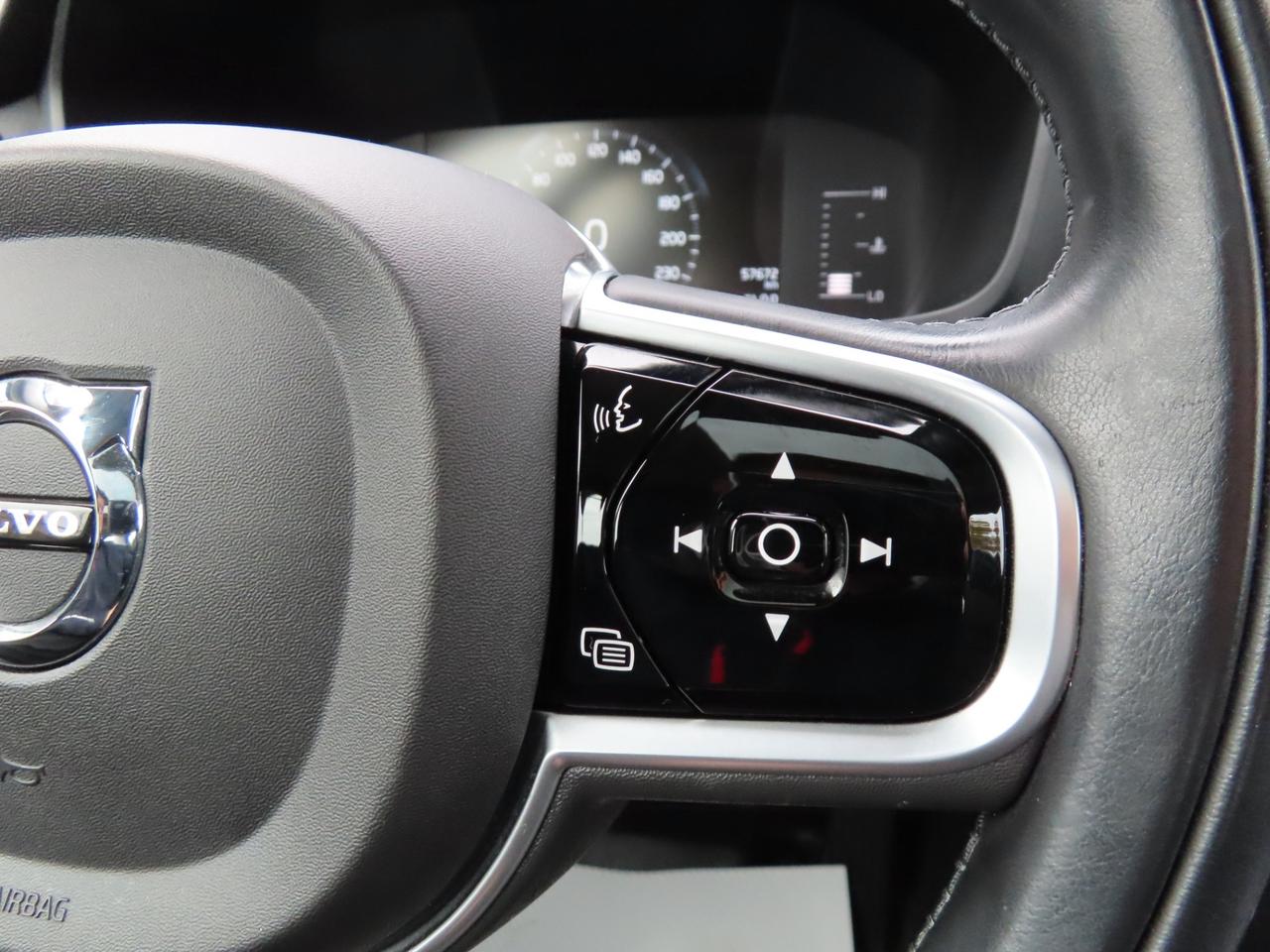 2019 Volvo S60 T6 AWD Momentum - Navigation - Leather !!! Photo