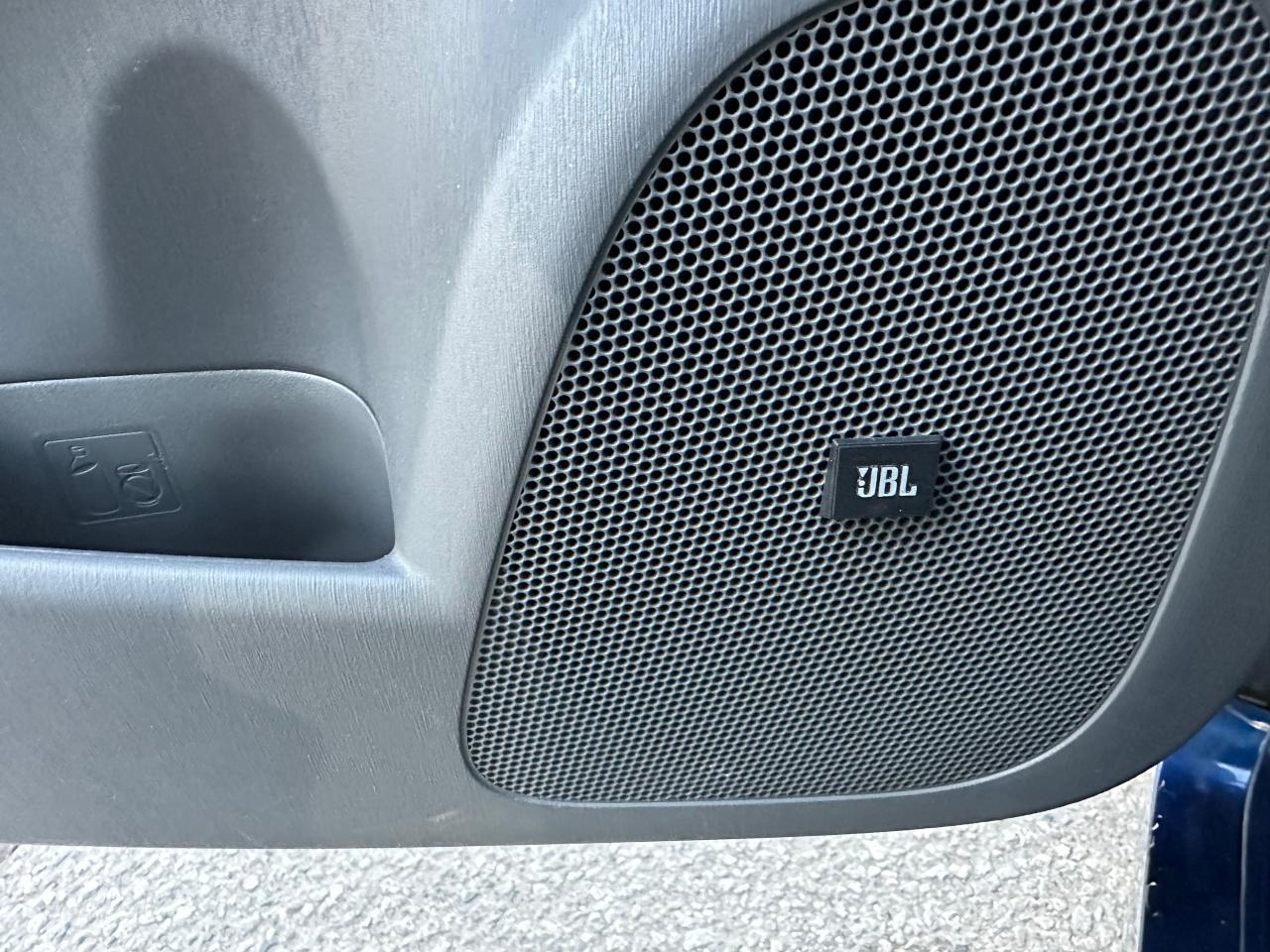 2011 Toyota Prius  - Photo #8