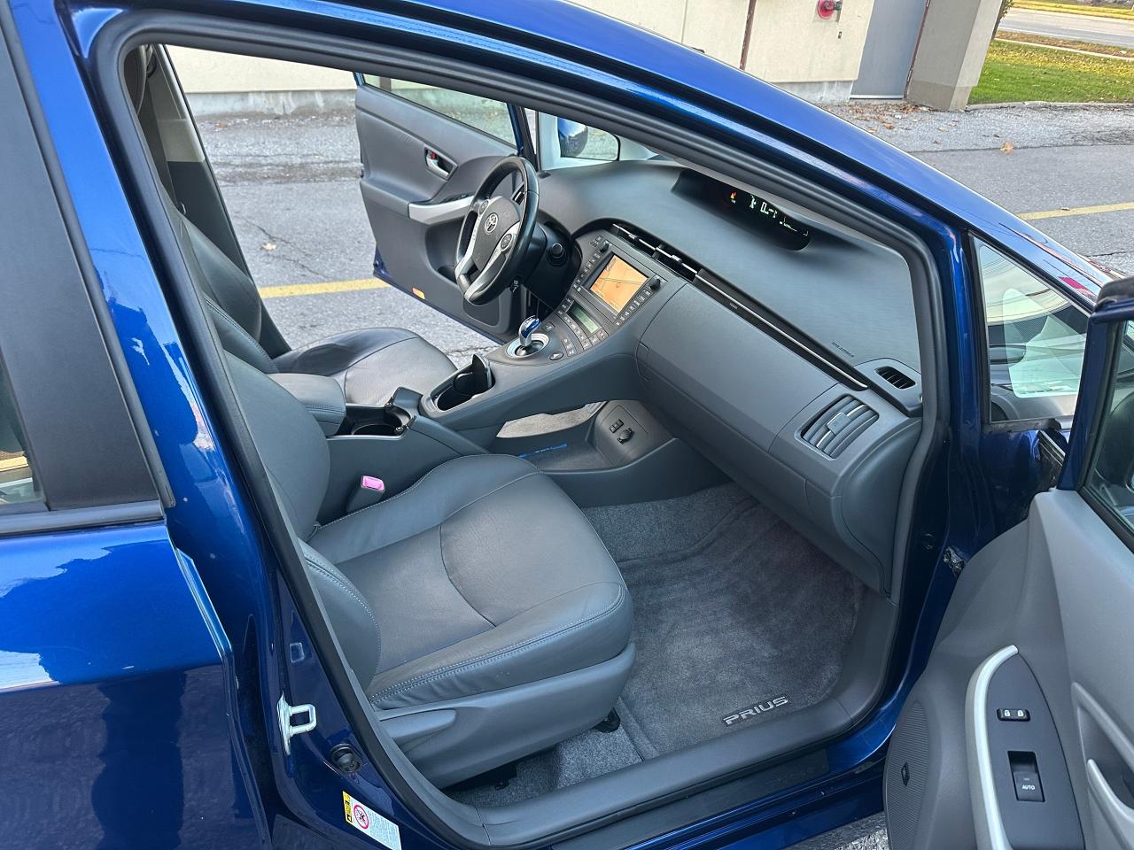 2011 Toyota Prius  Photo4