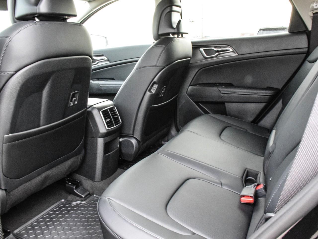 2026 Kia Sportage Plug-In Hybrid 2026 Kia Sportage – Plug-In Hybrid EX Photo