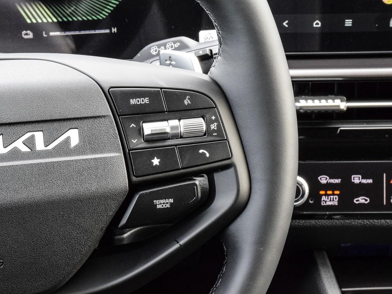 2026 Kia Sportage Plug-In Hybrid EX Photo