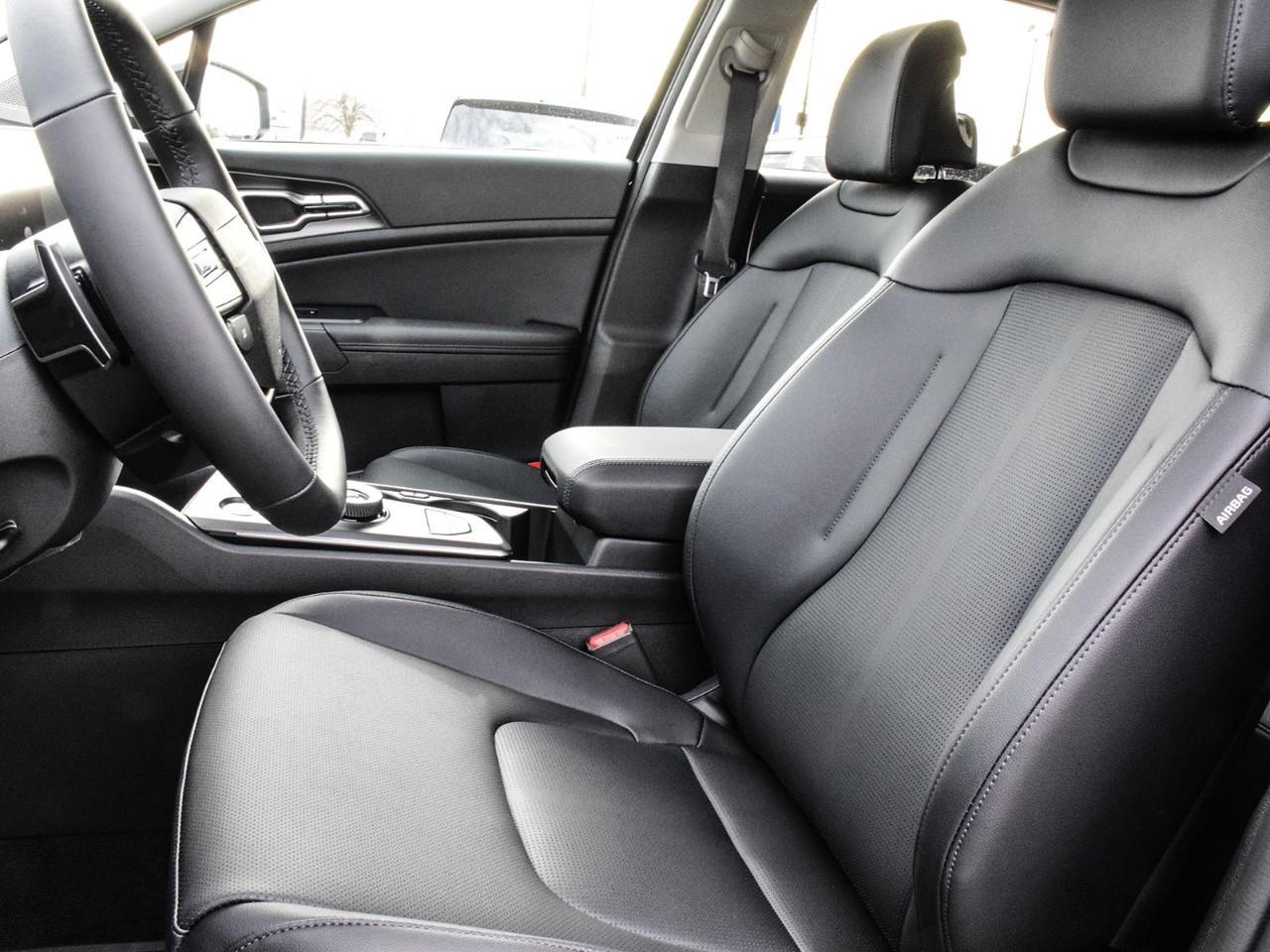 2026 Kia Sportage Plug-In Hybrid 2026 Kia Sportage – Plug-In Hybrid EX Photo