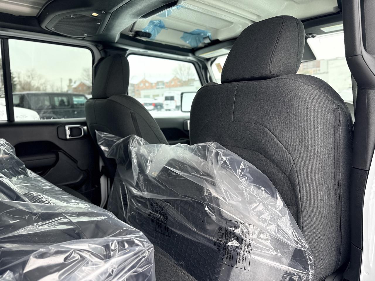 2026 Jeep Gladiator Willys 4x4 Photo