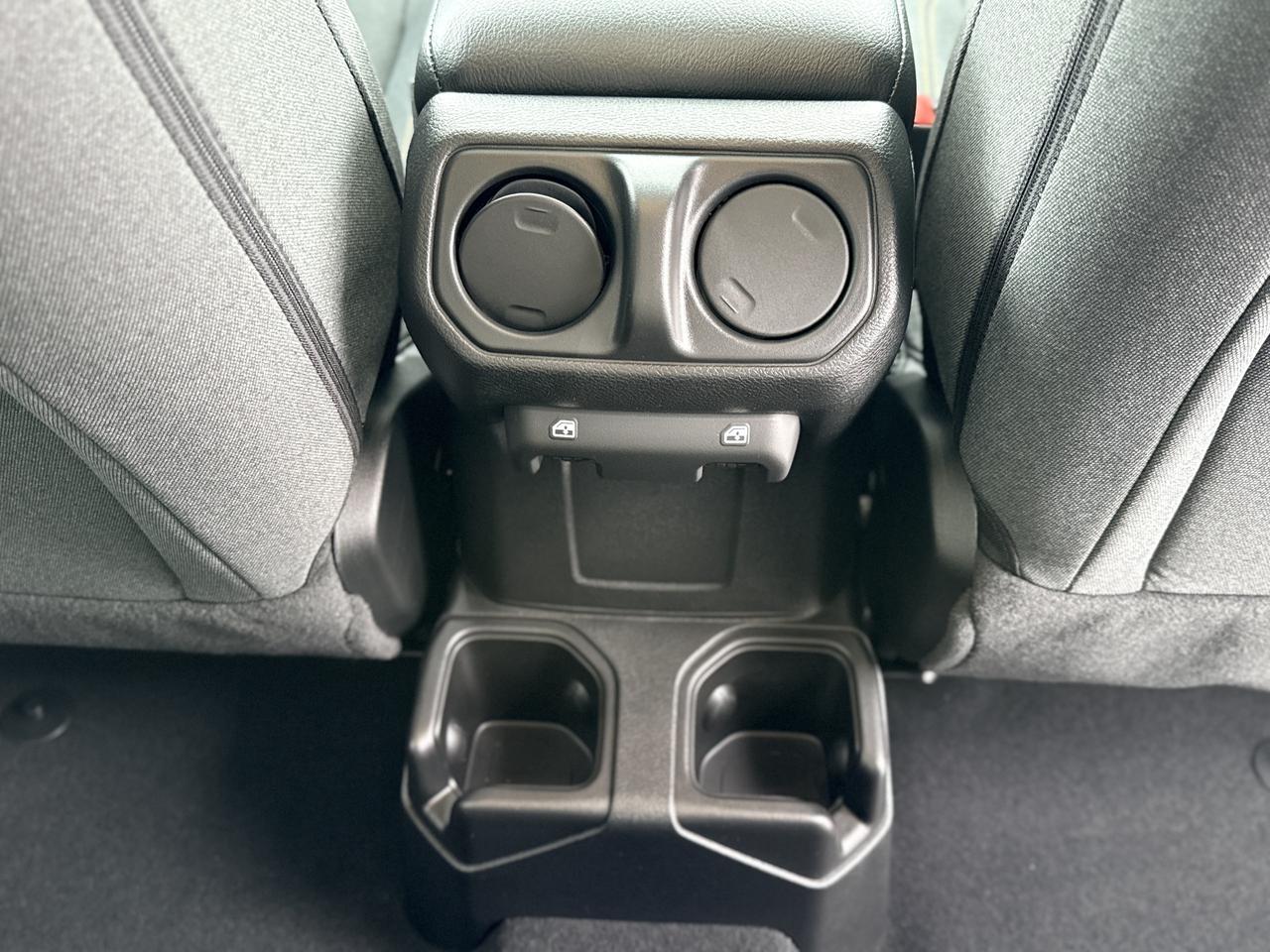 2026 Jeep Gladiator Willys 4x4 Photo