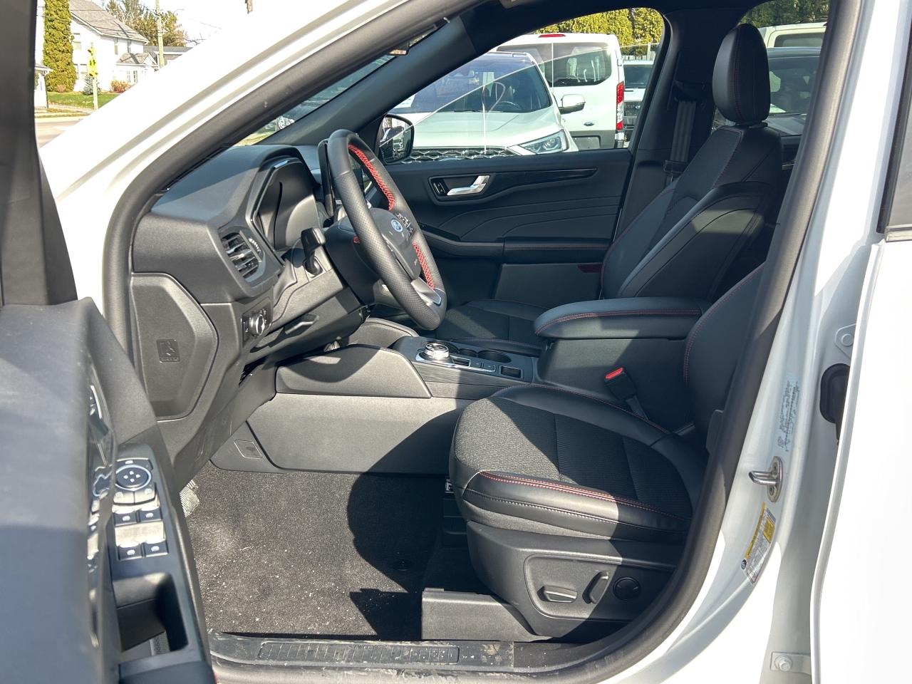 2025 Ford Escape ST-Line  - Tech Package Photo