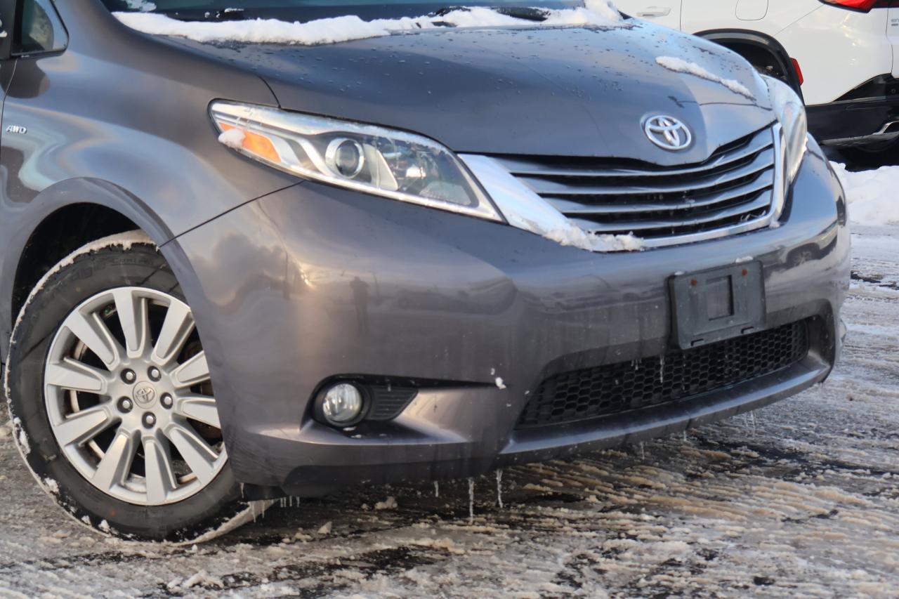 2017 Toyota Sienna XLE | | Moonroof | Photo2