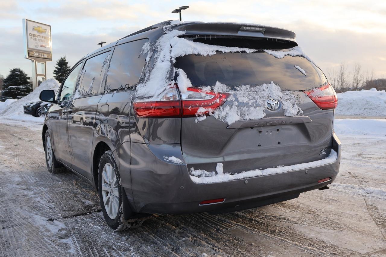 2017 Toyota Sienna XLE | | Moonroof | Photo