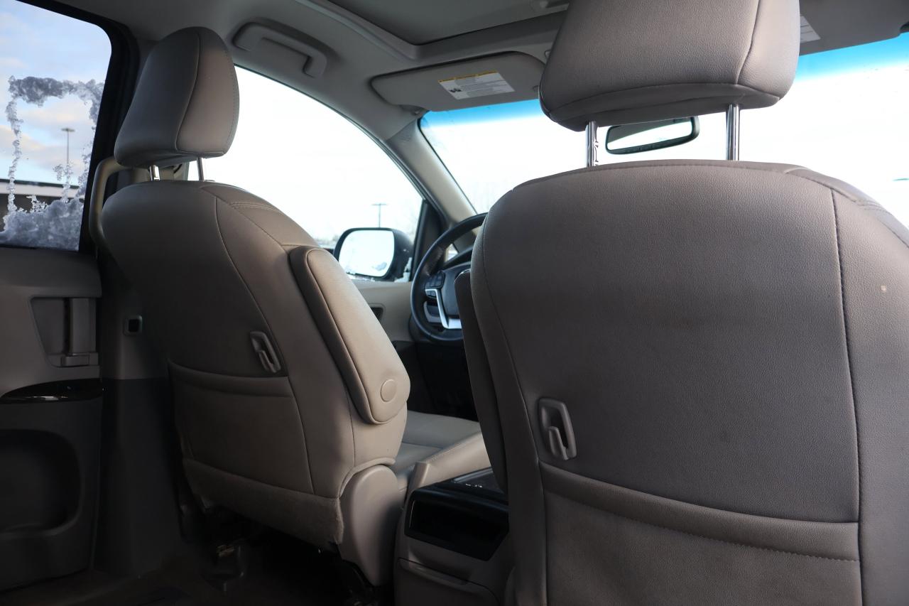 2017 Toyota Sienna XLE | | Moonroof | Photo