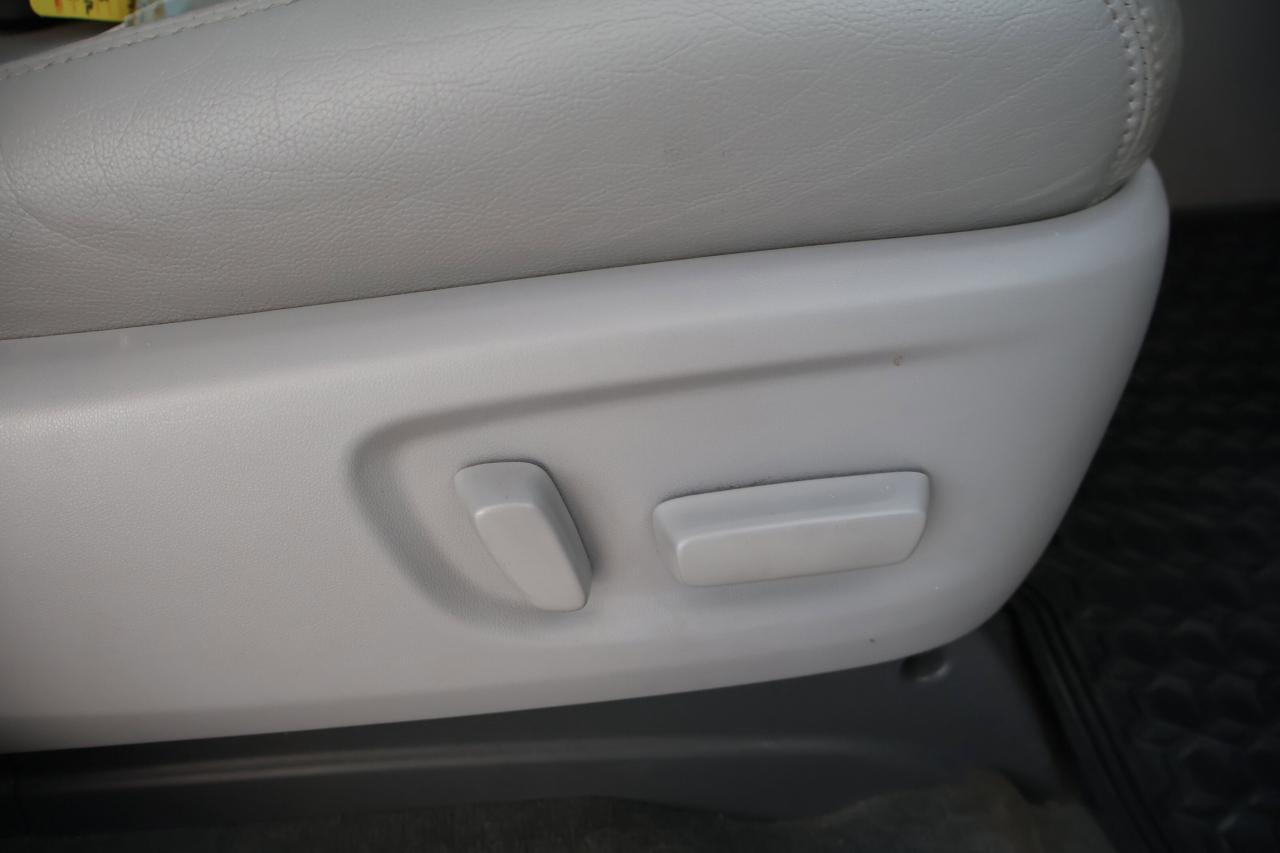 2017 Toyota Sienna XLE | | Moonroof | Photo