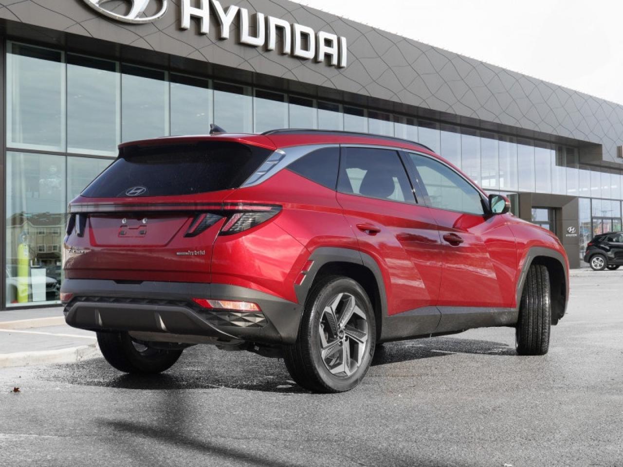 2022 Hyundai Tucson Hybrid Luxury  - $171 B/W Photo2