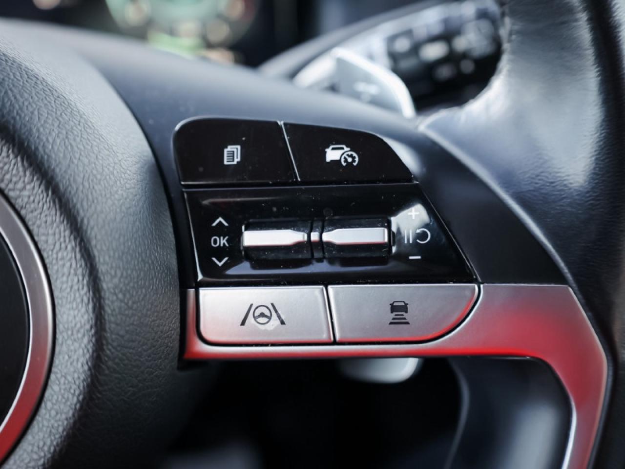 2022 Hyundai Tucson Hybrid Luxury  - $171 B/W Photo