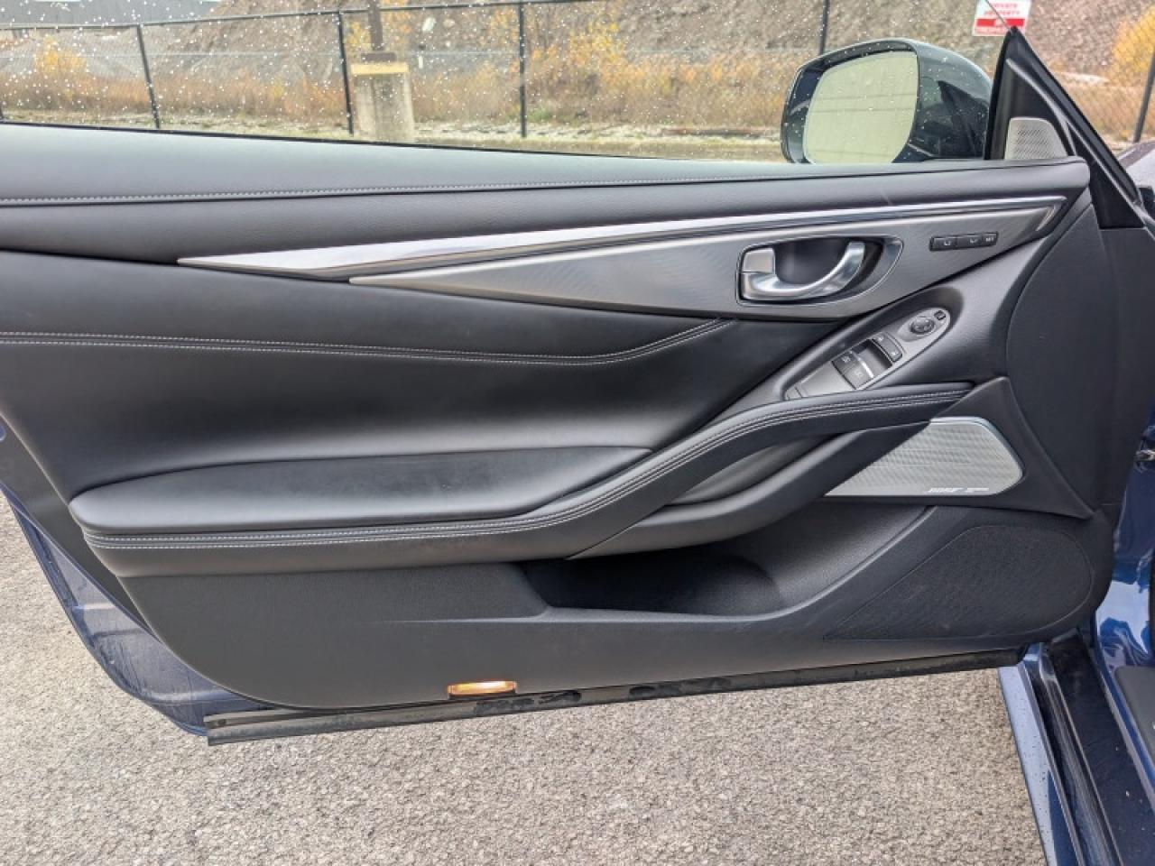 2017 Infiniti Q60 3.0t  **3.0L V6 - SUNROOF** Photo