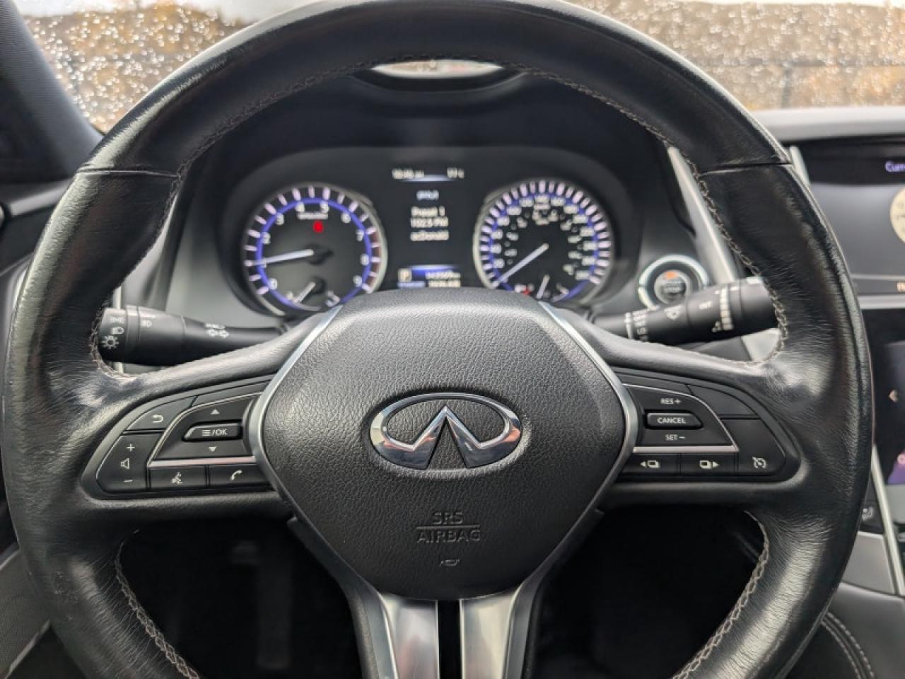 2017 Infiniti Q60 3.0t  **3.0L V6 - SUNROOF** Photo